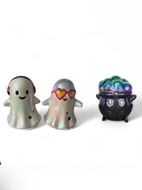 Bullseye halloween 2026 Set of 3- 2 Ceramic Light Up Ghost and 1 cauldron